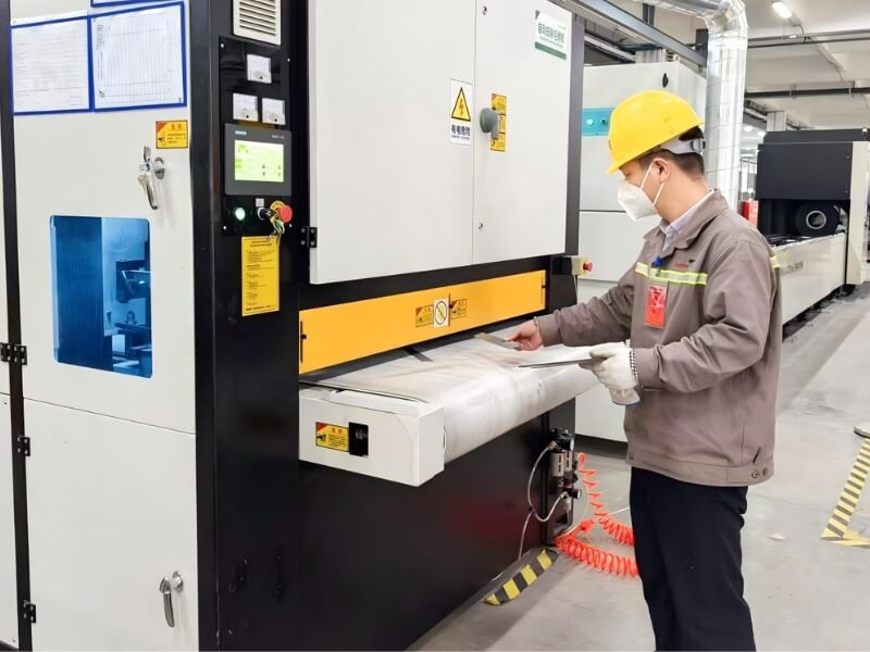 Deburring machine