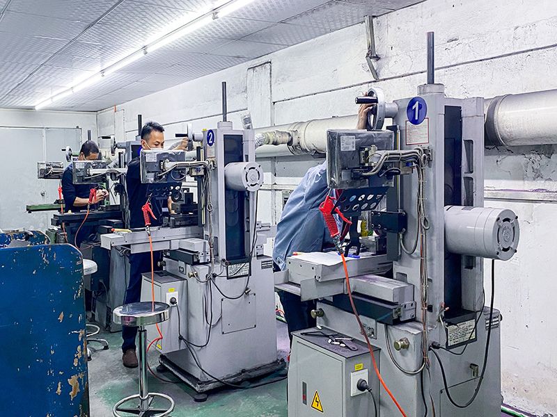 Turning machine in workshops