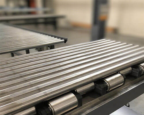 Leveling rolls for straightening machines
